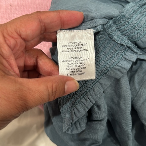 Bila 77 set off the shoulder crop top and pants - Picture 8 of 9